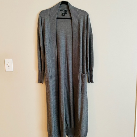 Tahari Merino Wool Sweater - Picture 6 of 7